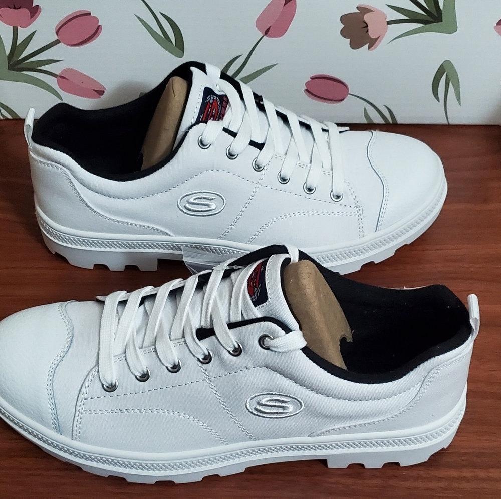 Sketchers Canvas Lace-Up Sneakers for Women